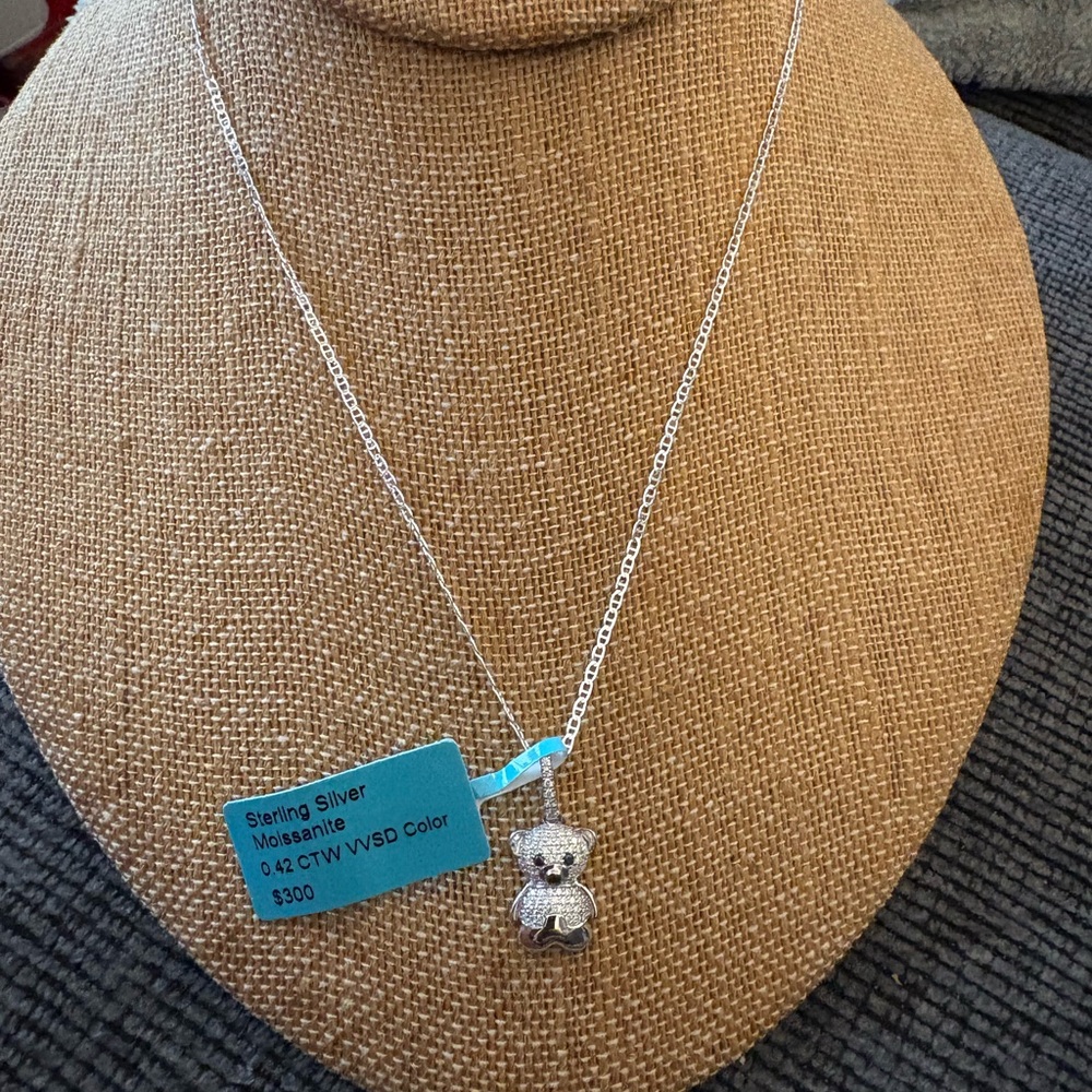 Solid Sterling Silver VVSD Moissanite Teddy Bear on 925 Italian Mariner Chain